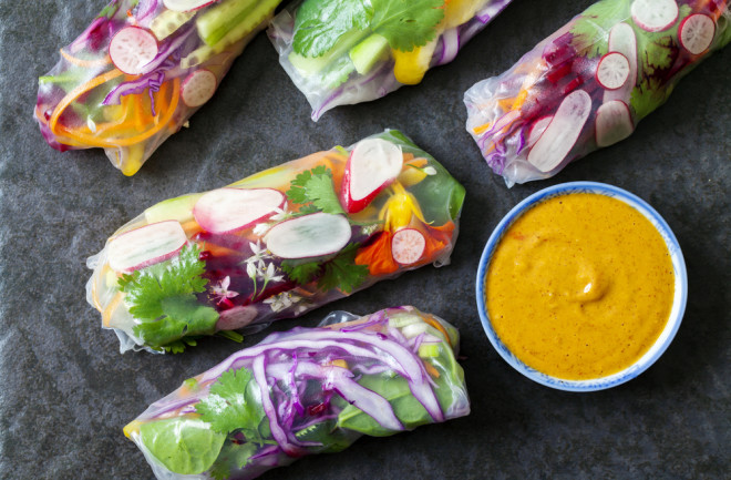 rice paper rolls veggie diet healthy - shutterstock